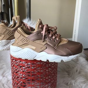 rose gold huaraches womens